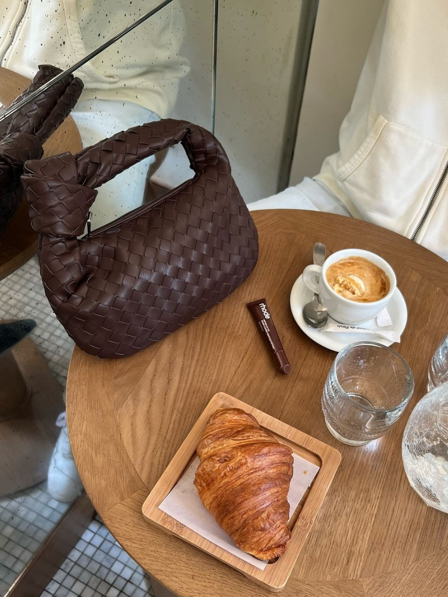 Handcrafted leather bag