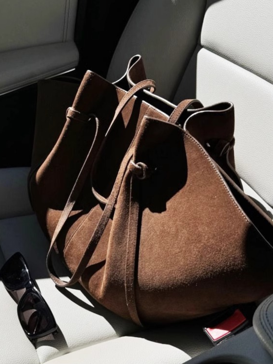 Wide elegant bag