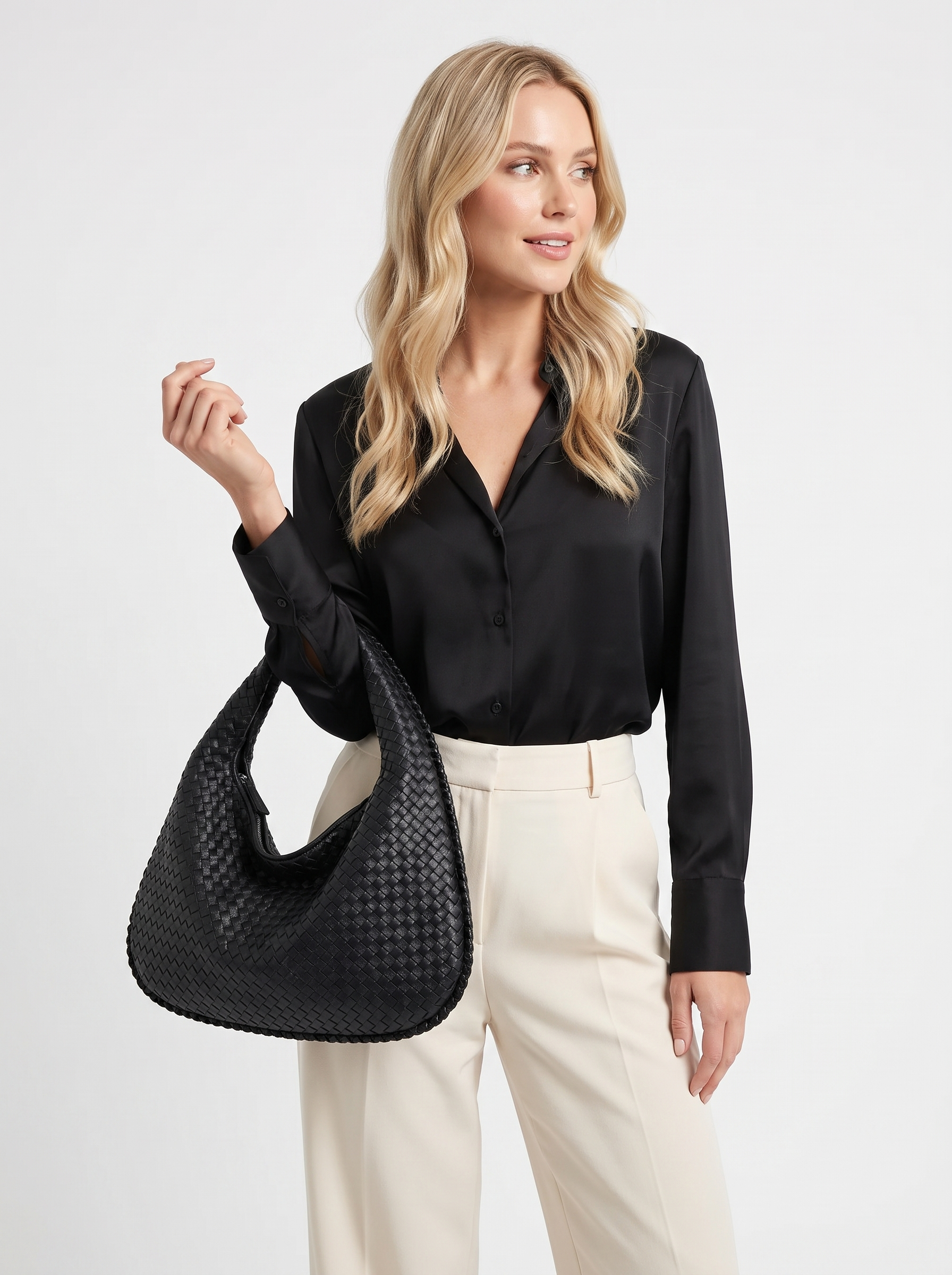 Woven shoulder bag